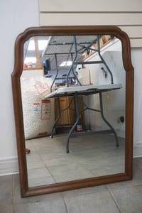 lot 81 image: Pennsylvania house mirror