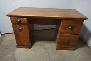 lot 91 image: desk
