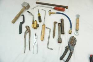 lot 125 image: tools