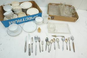 lot 157 image: noritake China set