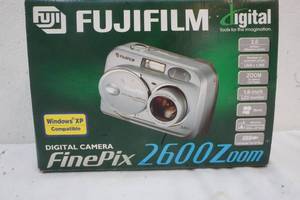 lot 163 image: Fujifilm digital  fire pit 2600 zoom camera