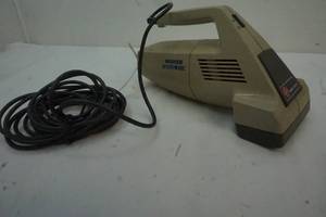 lot 200 image: hoover brush vac