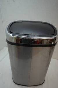lot 224 image: electric garbage container