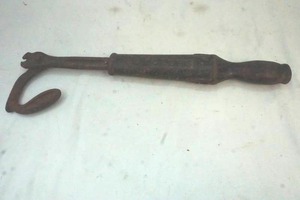 lot 229 image: antique cyclops nail puller