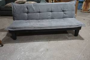 lot 284 image: futon