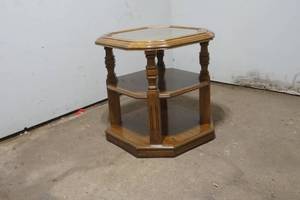 lot 289 image: end table