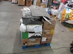lot 416 image: Pallet of Store Overstock Store and Ecommerce Product and Returns