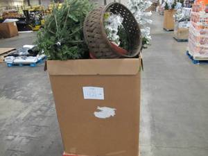 lot 421 image: Pallet of Mostly NEW Vickerman Christmas Trees - Tested and Working - LED and Non Light Up