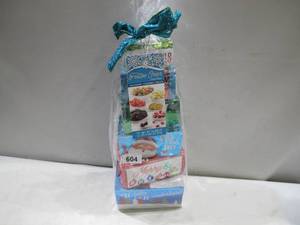 lot 604 image: NEW 6 Box Festive Cheer Treat Tower