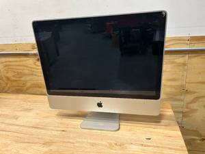 APPLE 24 iMac Computer (2008)