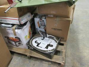 lot 220 image: Pallet of Items with Issues for Rep...