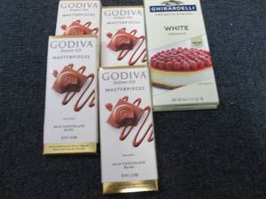 lot 262 image: 6 pks Assorted Candy...