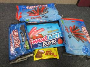 lot 264 image: 6 pks Assorted Candy...