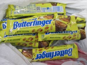 lot 313 image: 12- 1.9 oz Butterfinger Bars...