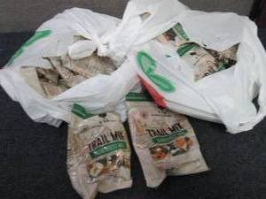lot 285 image: 24- 3.5oz Bags Trail Mix past date,...