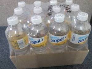 lot 345 image: 12- 24 oz Bottles Propel Mango...
