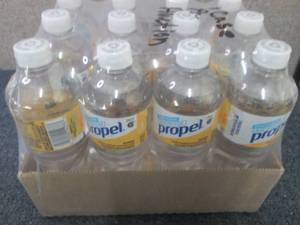 lot 350 image: 12- 24 oz Bottles Propel Mango...