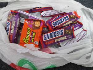 lot 359 image: 12 pks Assorted Candy...