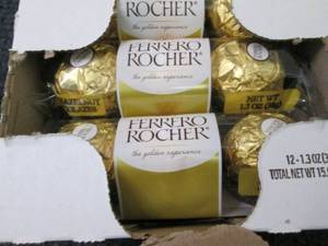 lot 418 image: Box of 12 - 1.3 oz Ferrero Rocher C...