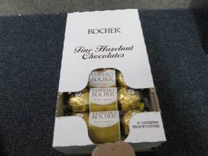 lot 424 image: Box of 12 - 1.3 oz Ferrero Rocher C...