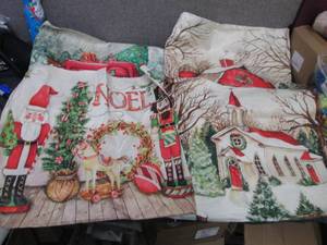 lot 20 image: 2- 4pks Christmas Pillow Covers Dou...