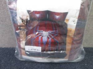 lot 38 image: 78x90 inch Spider Duvet Cover Set...