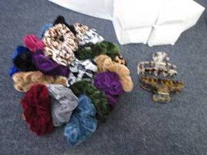 lot 86 image: 5- 2pks Claw Clips, Scrunchies...