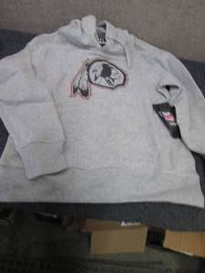 lot 98 image: Womens Medium Washington Redskins N...