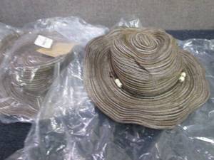 lot 148 image: 2 Reshapeable Sun Hats...