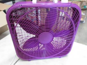 lot 199 image: Lasko Box Fan housing dented, click...