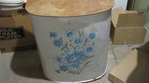 Antique Metal laundry hamper with w...