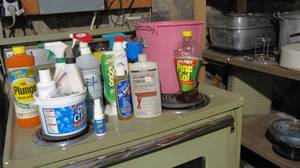 2qt Cleaning pail with a variety of...