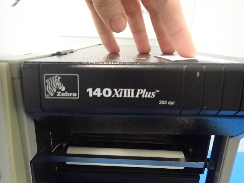 Zebra&nbsp140Xilll Plus Thermal Printer  includes cab-ac power