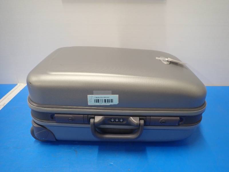NEC&nbspLT380 Projector Kit  Hard protective case and remote included  also includes display and power cables
