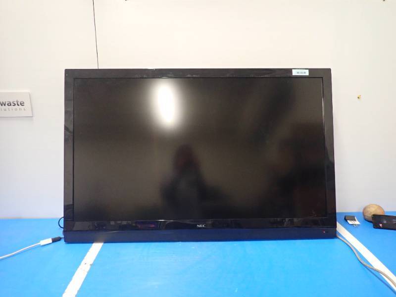 NEC&nbspE552 L550UQ 55 TV  1920 x 1080 resolution screen with 60Hz  Built in Speakers  Includes power cable  no remote