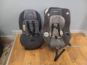 2 KIDS CAR SEATS