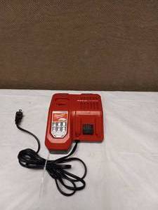 MILWAUKEE M18 & M12 CHARGER