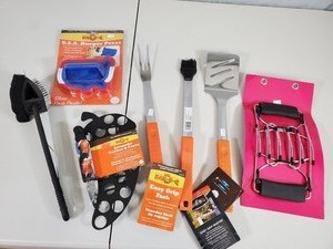 lot 125 image: Assorted BBQ Cooking Accessories