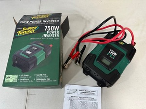 lot 40 image: Battery Tender 750 Watt Inverter