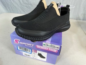 lot 70 image: New Skechers Sport Memory Foam Size 5 12 Shoes