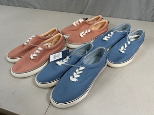 lot 137 image: 4 New Pairs Universal Thread Shoes Size 7W