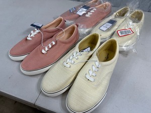 lot 141 image: 4 New Pairs Universal Thread Shoes Size 11W