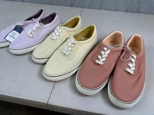 lot 142 image: 3 New Pairs Universal Thread Shoes Size 12W
