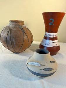 3 decorative bowlsvases