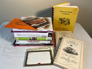 10 assorted cookbooks  recipe sharing cards
