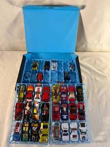 33 Matchbox cars in great carrying case