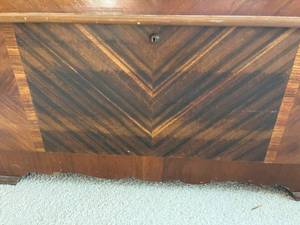 Lane cedar chest