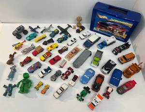 lot 40 image: Box Full Of Misc. Die-Cast Collectible Cars