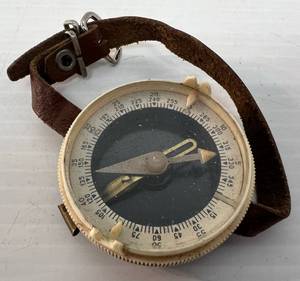 lot 102 image: Antique Soviet Russian Army Compass