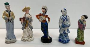 lot 124 image: Group Of Misc. Vintage Oriental Figurines
